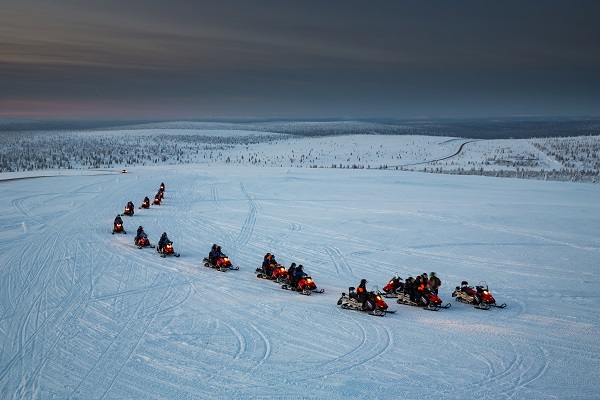 OP AVONTUUR MET DE SNEEUWSCOOTER (O/L/A) 