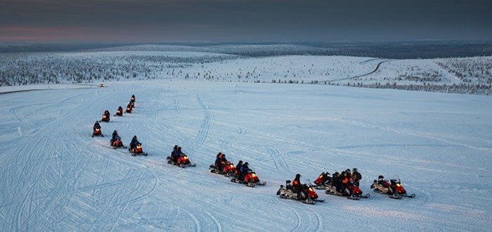 SNEEUWSCHOENWANDELING & NOORDERLICHT OP DE SNEEUWSCOOTER (O/L/A)