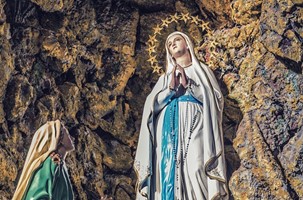 LOURDES