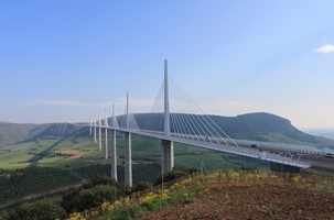 MILLAU – CLERMONT-FERRAND