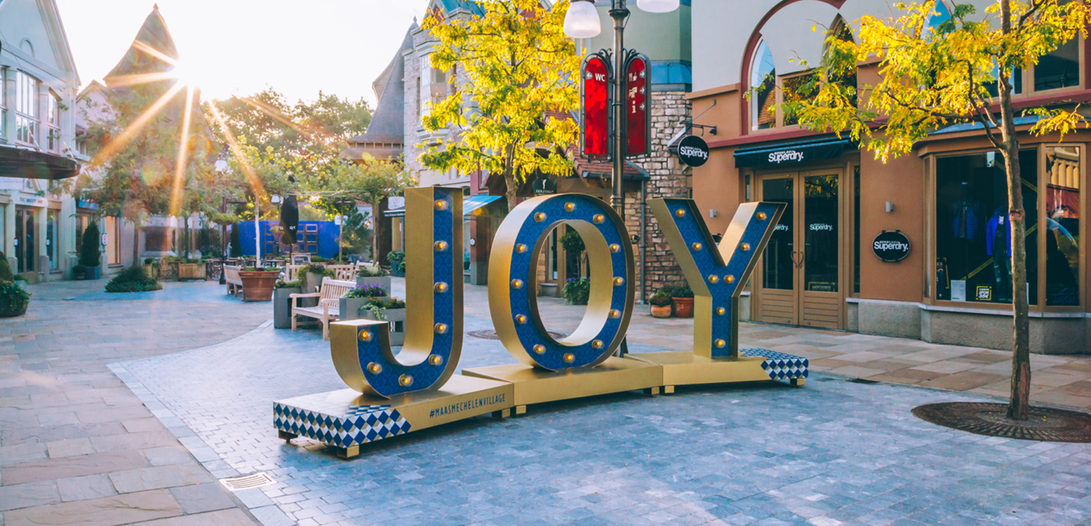 WINTERSHOPPING & SOLDEN IN MAASMECHELEN VILLAGE