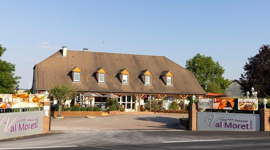 HOTEL LE VAL MORET MAGNANT***
