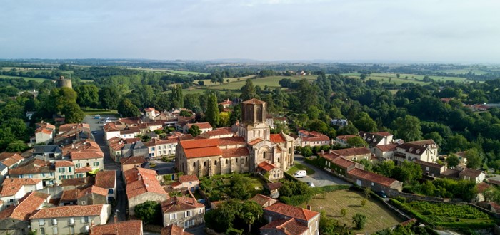 FONTENAY-LE-COMTE - VOUVANT